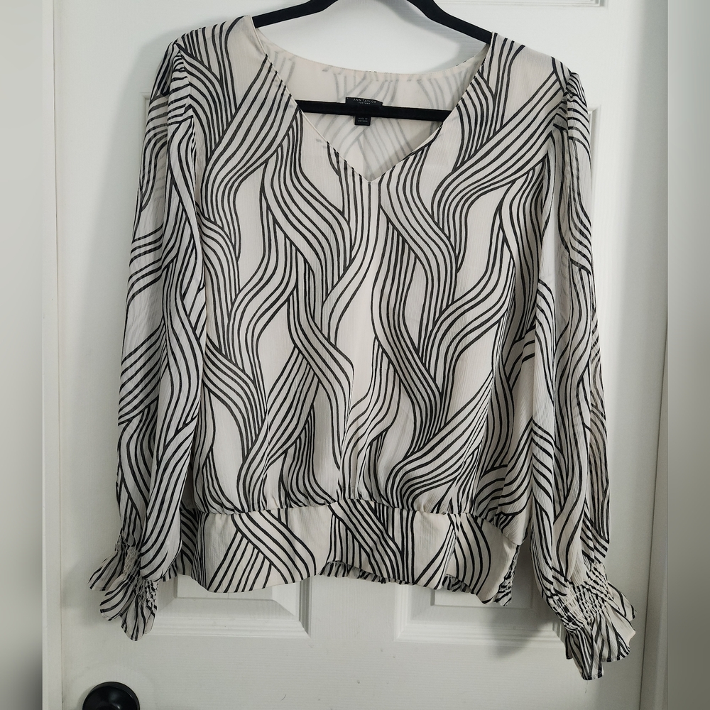 Black and White Prints Long Sleeves Top